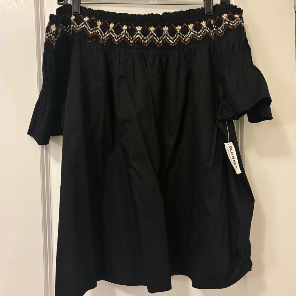 OLD NAVY Off-Shoulder Black Top with Embroidered Detail XXL